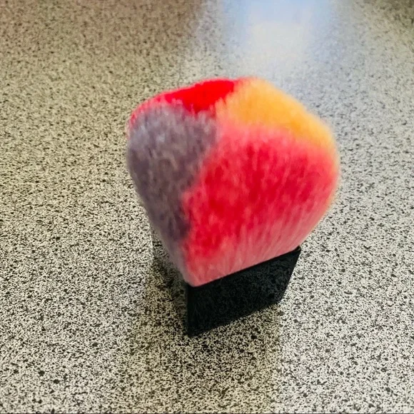 New GIVENCHY Rainbow Kabuki Brush 🌈 - Picture 9 of 10